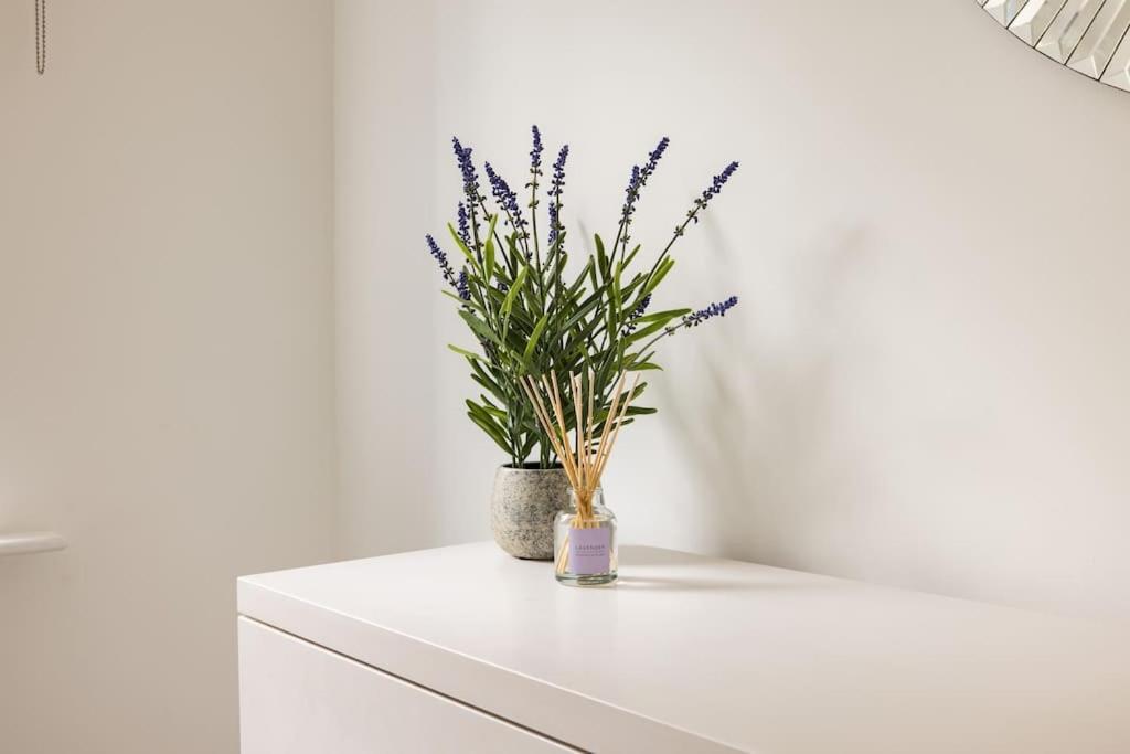 Wild Roses Serviced Apartments - Borough Londra Exterior foto